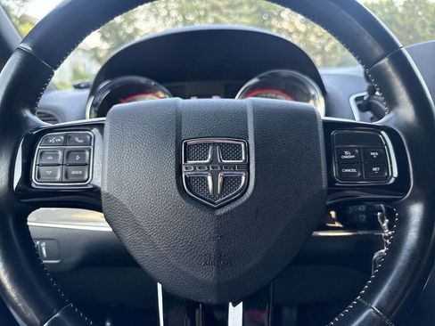 Used 2019 Dodge Grand Caravan SXT w/ Blacktop Package image 15