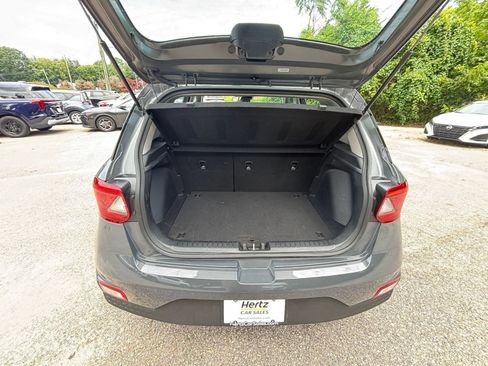 Used 2025 Hyundai Venue SEL FWD image 31