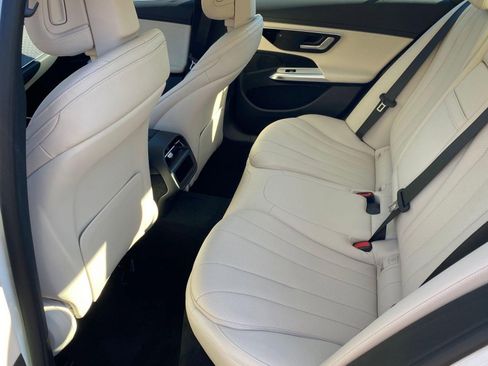 Used 2026 Mercedes-Benz E 350 Sedan image 12