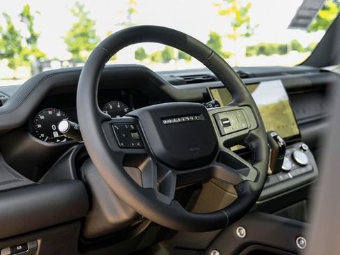 New 2026 Land Rover Defender 110 X-Dynamic SE AWD/4WD image 19