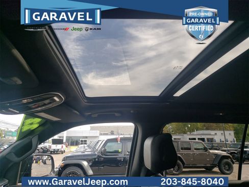 Used 2022 Jeep Wagoneer Series III w/ Premium Group I image 11