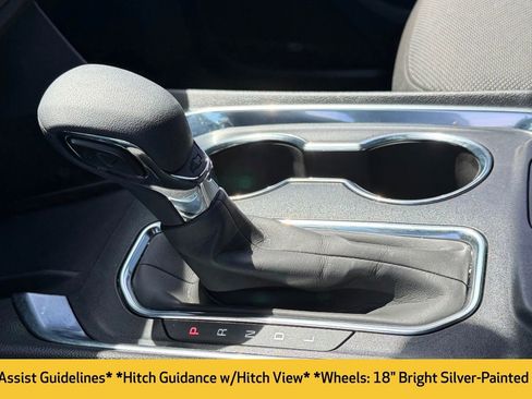 Used 2023 Chevrolet Traverse LT w/ Rear Camera Mirror Package AWD/4WD image 13