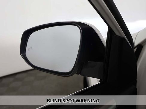 Used 2018 Toyota RAV4 Limited image 6