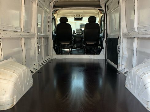 Used 2024 RAM ProMaster 2500 w/ Premium Convenience Group image 35