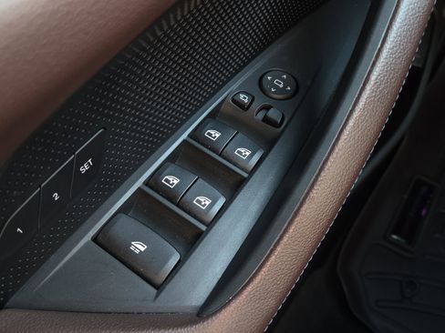 Used 2021 BMW 430i Convertible w/ Executive Package image 16