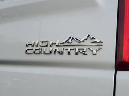Used 2020 Chevrolet Silverado 1500 High Country w/ Technology Package image 7