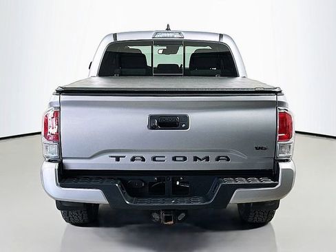 Used 2020 Toyota Tacoma TRD Sport AWD/4WD image 6