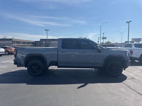 Used 2024 GMC Sierra 2500 AT4 w/ AT4 Premium Plus Package AWD/4WD image 2