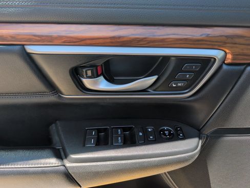 Used 2018 Honda CR-V EX-L image 10