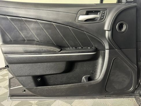 Used 2019 Dodge Charger Scat Pack w/ Dynamics Package RWD image 39