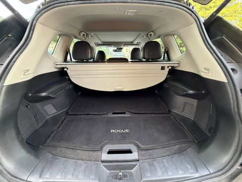 Used 2019 Nissan Rogue SL w/ Premium Package FWD image 16