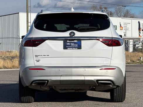Used 2024 Buick Enclave Premium image 7