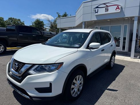 Used 2017 Nissan Rogue S AWD/4WD image 1
