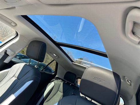 New 2025 Buick Envision Sport Touring image 30