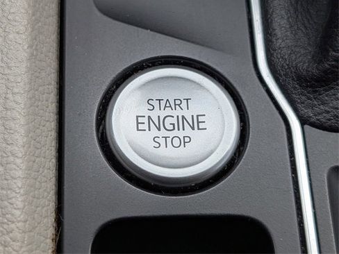 Used 2021 Volkswagen Atlas SEL image 27