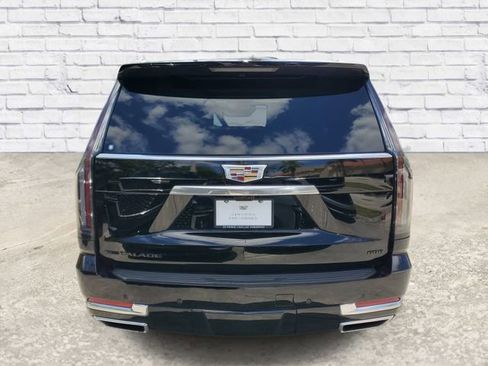 Certified 2025 Cadillac Escalade ESV Premium Luxury image 3