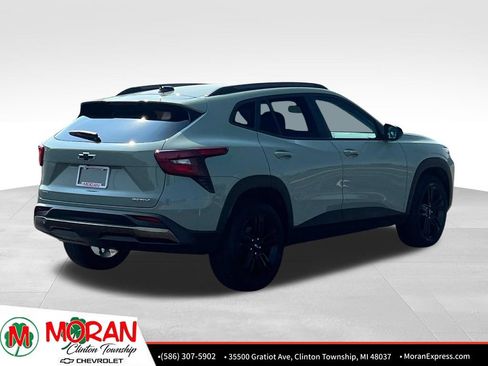 Certified 2024 Chevrolet Trax ACTIV w/ Driver Confidence Package FWD image 5
