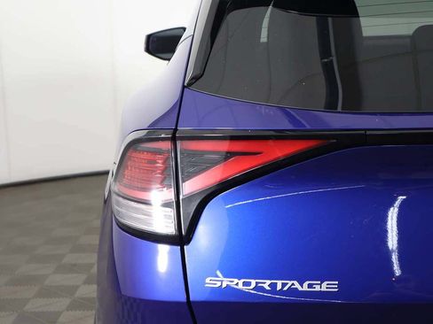 Used 2023 Kia Sportage EX AWD/4WD image 16