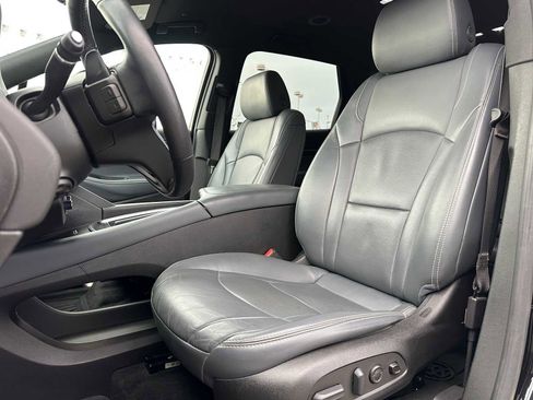 Used 2022 Buick Enclave Premium image 23