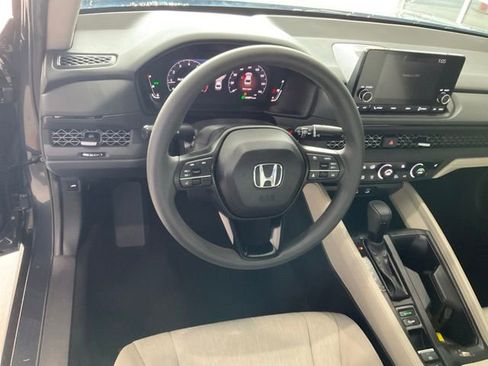 Used 2025 Honda Accord SE image 7