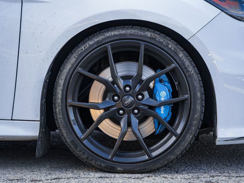 Used 2016 Ford Focus RS image 15