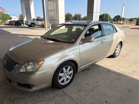 Used 2008 Toyota Avalon XL FWD image 1