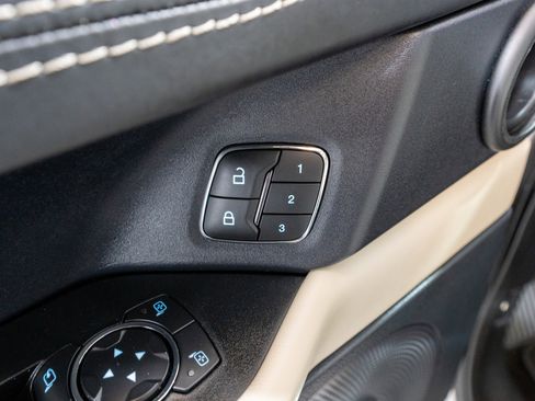 Used 2020 Ford Expedition Platinum image 15