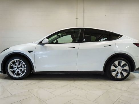 Used 2023 Tesla Model Y Long Range AWD/4WD image 25
