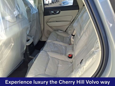 New 2026 Volvo XC60 T8 Ultra w/ Protection Package Premier AWD/4WD image 7