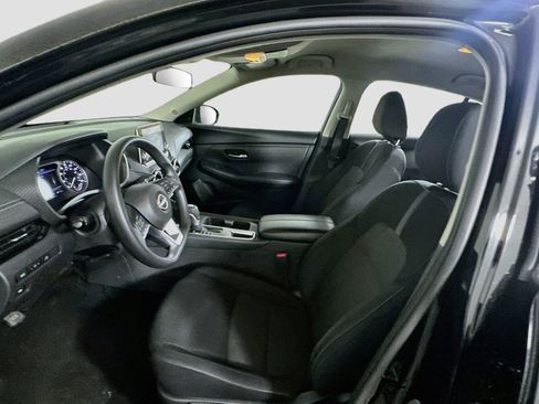 Used 2025 Nissan Sentra SV FWD image 13