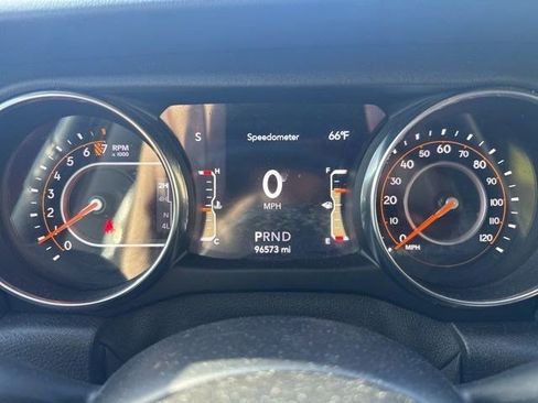 Used 2020 Jeep Gladiator Overland image 10