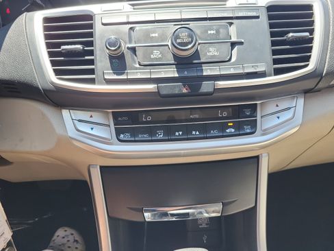 Used 2014 Honda Accord LX image 29