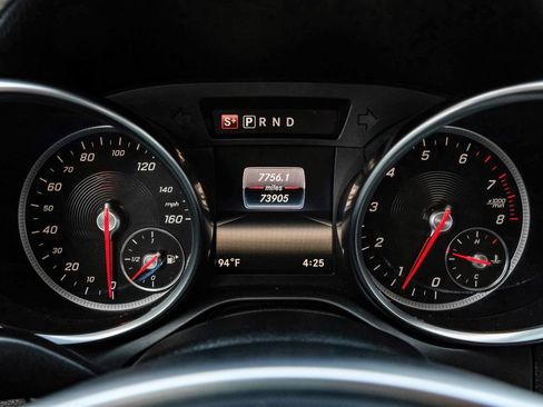 Used 2017 Mercedes-Benz SLC 300 image 13