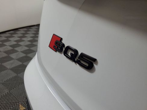 Used 2023 Audi SQ5 Prestige w/ Prestige Package AWD/4WD image 8
