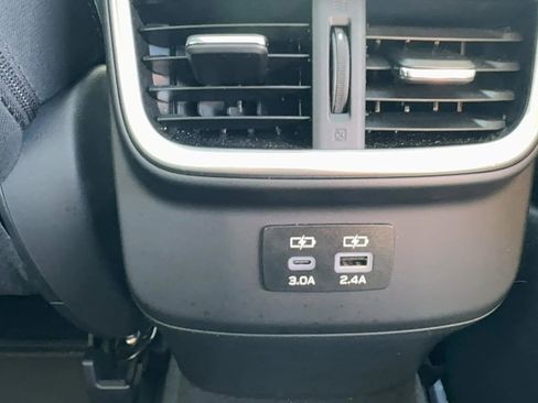 Certified 2025 Subaru Outback Premium w/ Popular Package #1A image 19