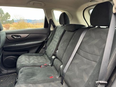 Used 2016 Nissan Rogue S image 8