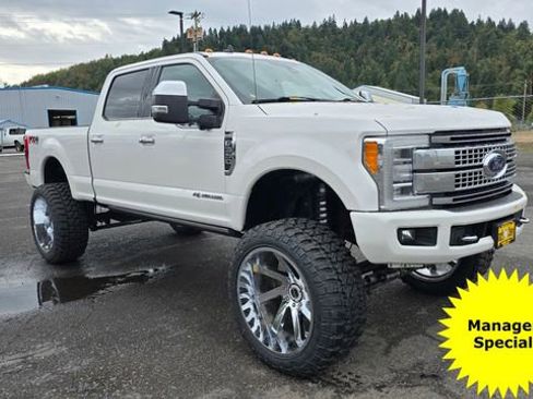 Used 2019 Ford F350 Platinum w/ Platinum Ultimate Package image 3