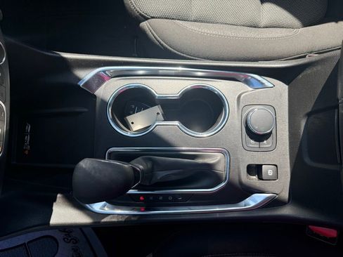 Used 2023 Chevrolet Traverse LT image 43