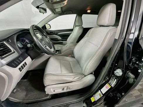 Used 2015 Toyota Highlander Plus AWD/4WD image 20