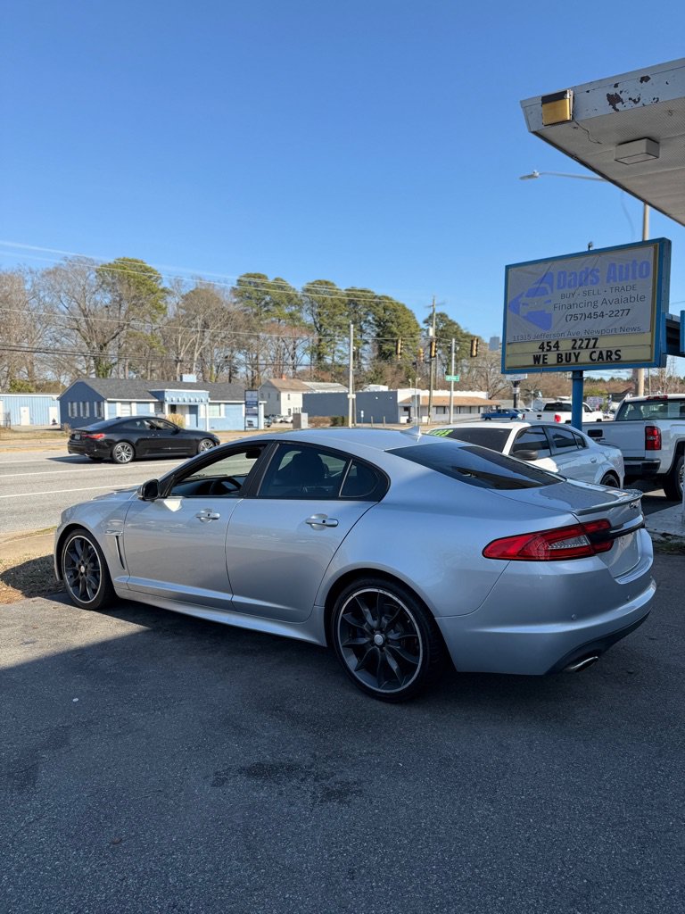 Used 2015 Jaguar XF Sport RWD image 7
