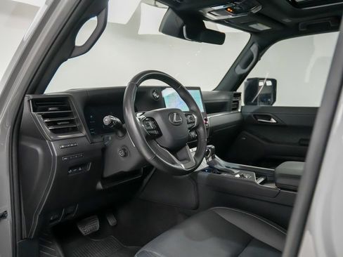 Used 2024 Lexus GX 550 550 Overtrail+ image 4