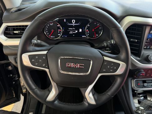 Used 2023 GMC Acadia SLT w/ Elevation Edition FWD image 17