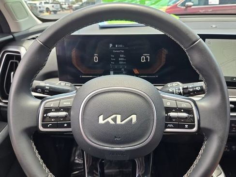 Used 2024 Kia Sorento S FWD image 25