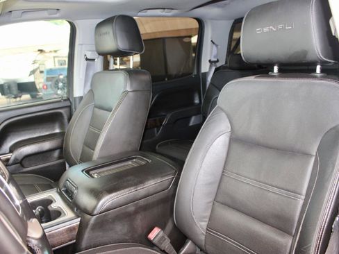 Used 2016 GMC Sierra 2500 Denali w/ Duramax Plus Package AWD/4WD image 11