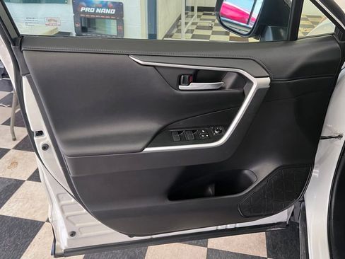 Used 2020 Toyota RAV4 XSE image 33