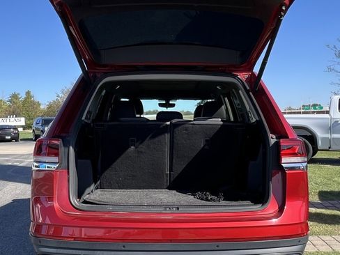 Used 2021 Volkswagen Atlas SE w/ Panoramic Sunroof Package image 24