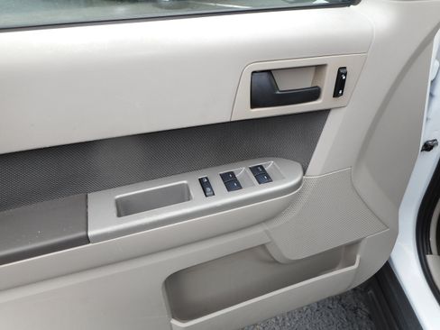 Used 2009 Ford Escape 2WD Hybrid image 14