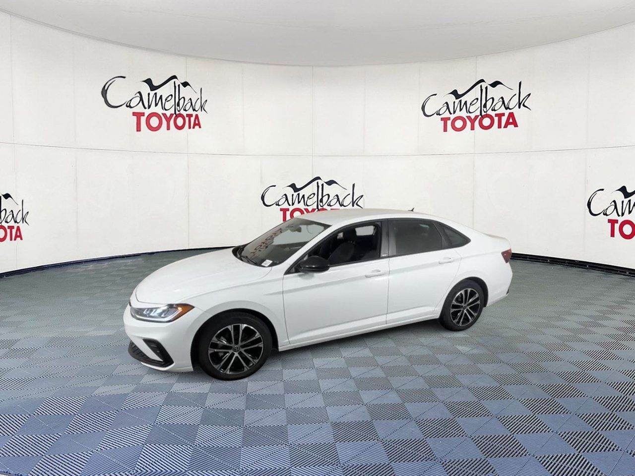 Used 2025 Volkswagen Jetta Sport FWD image 7