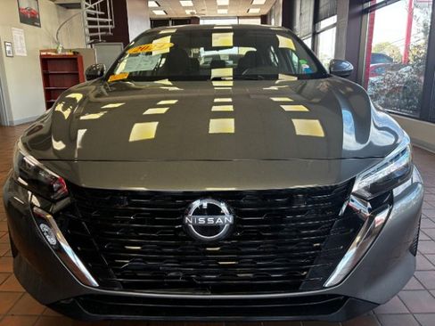 Used 2024 Nissan Sentra SV FWD image 5