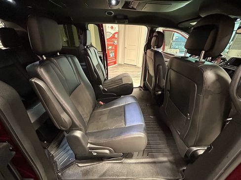 Used 2019 Dodge Grand Caravan SXT image 42